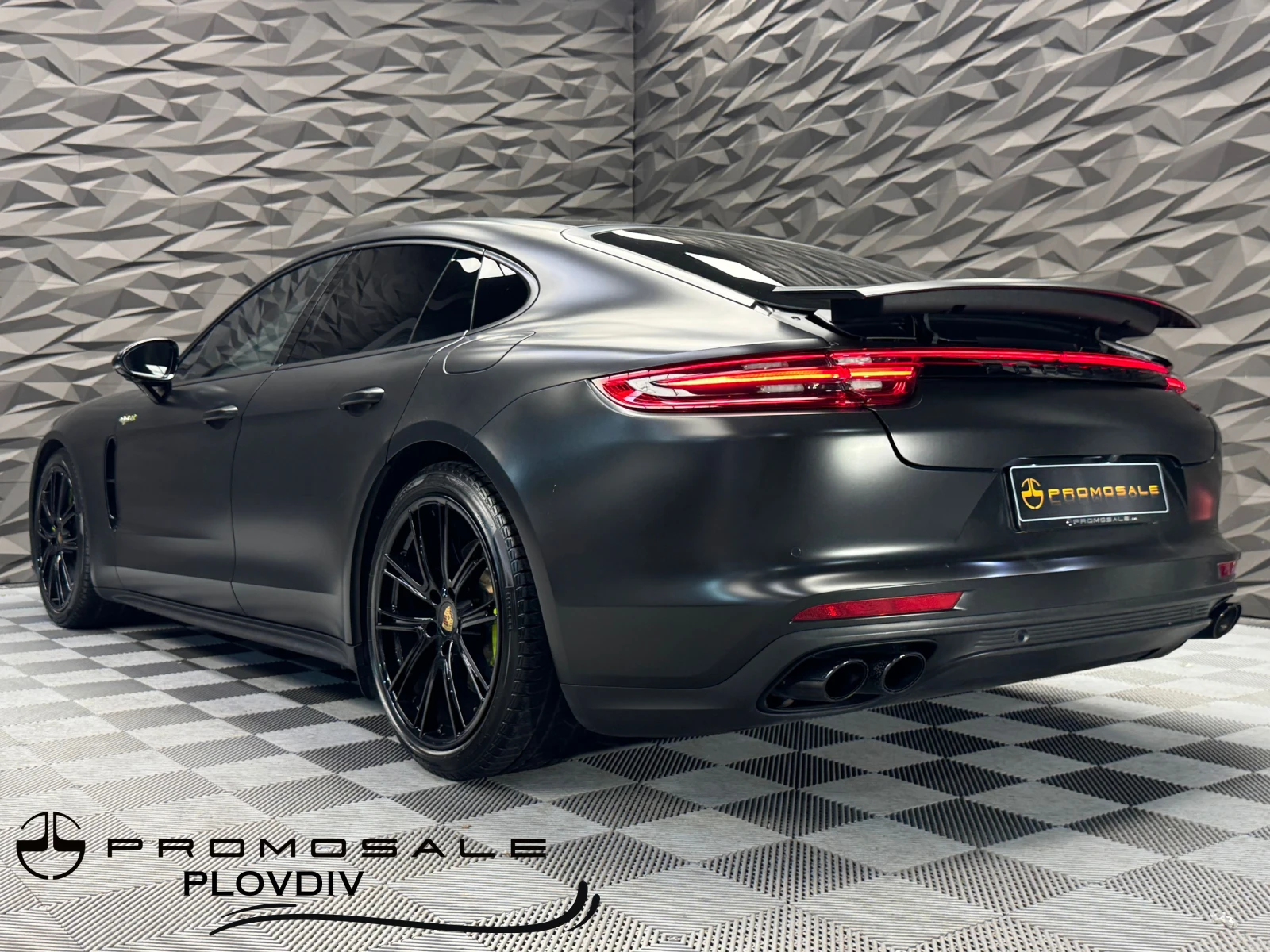 Porsche Panamera 4 E-hybrid* Sport Chrono* 360* Navi - изображение 3
