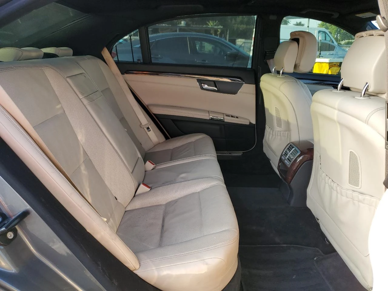 Mercedes-Benz S 550 * Възможност за Лизинг*  - изображение 10