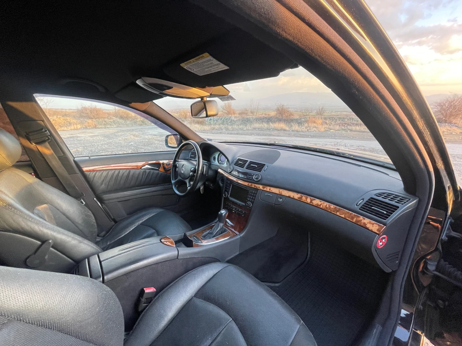 Mercedes-Benz E 320  - изображение 5