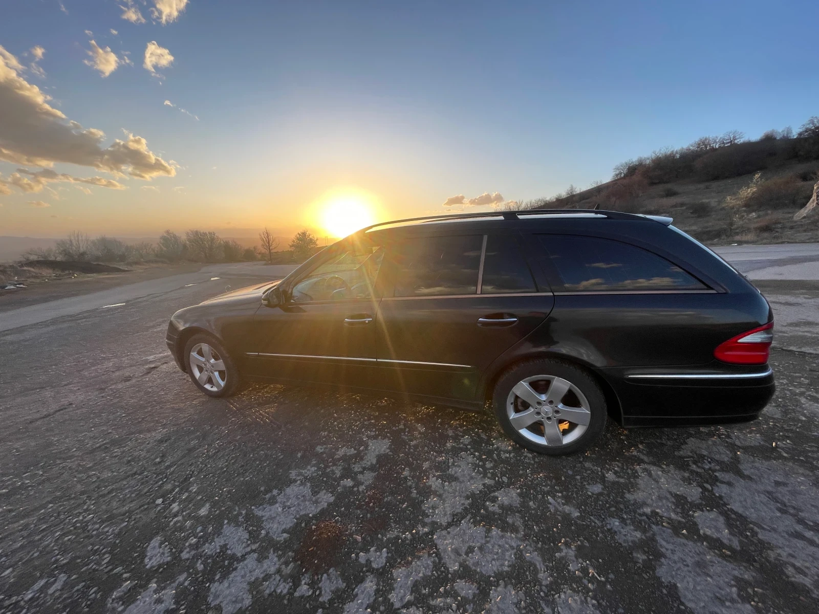 Mercedes-Benz E 320  - изображение 4