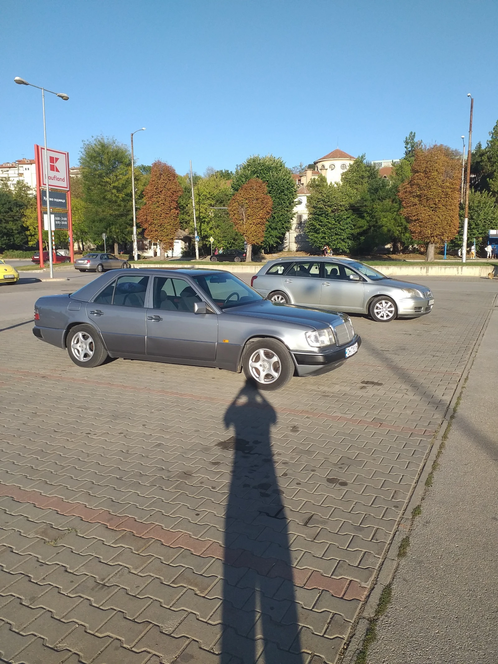 Mercedes-Benz 124 200E, снимка 3 - Автомобили и джипове - 53720799