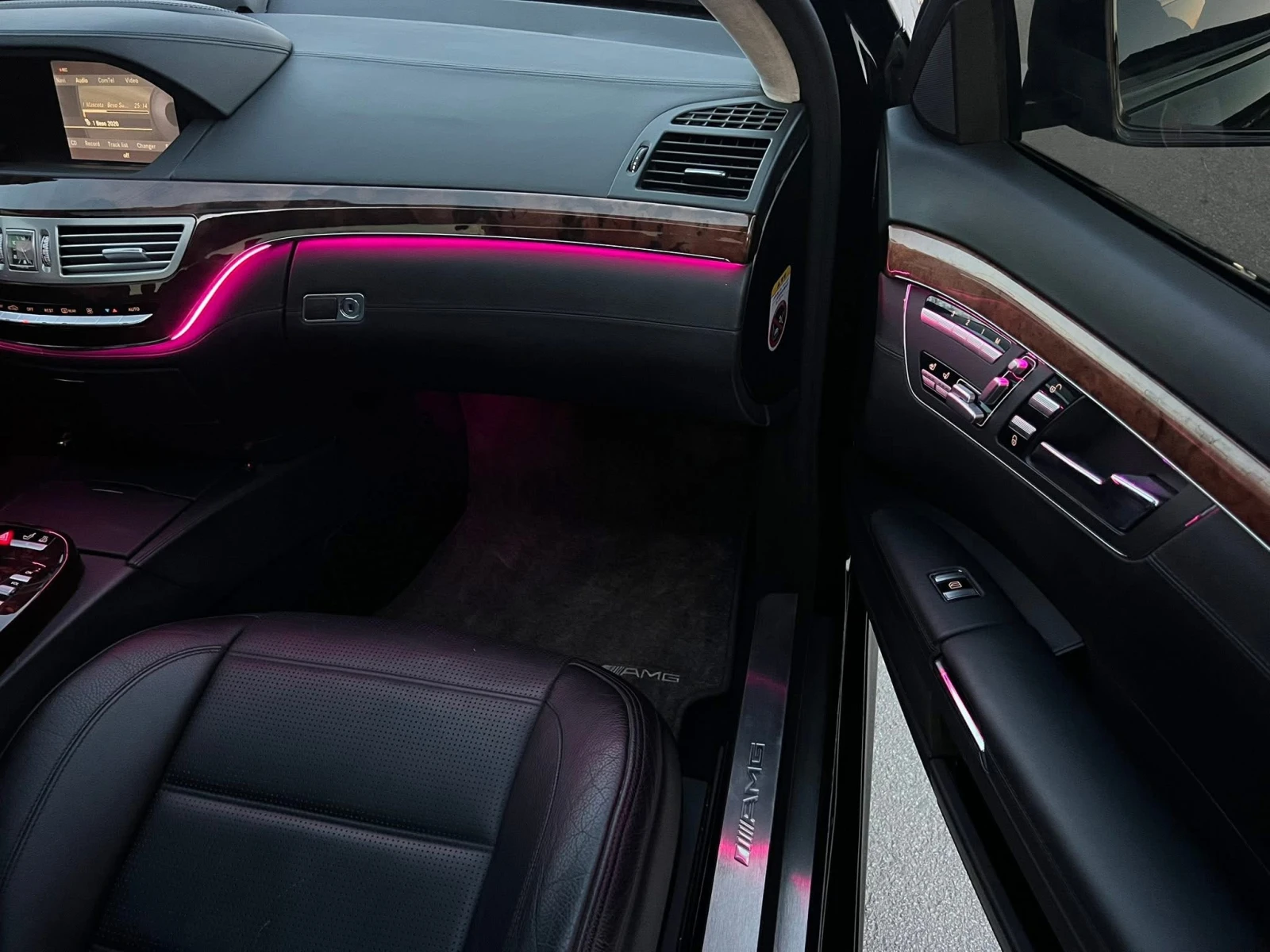 Mercedes-Benz S 63 AMG FACE/PANORAMA/LONG/VAKUM/3xTW/AMBIENTI/FULL/MAX, снимка 13 - Автомобили и джипове - 54074749