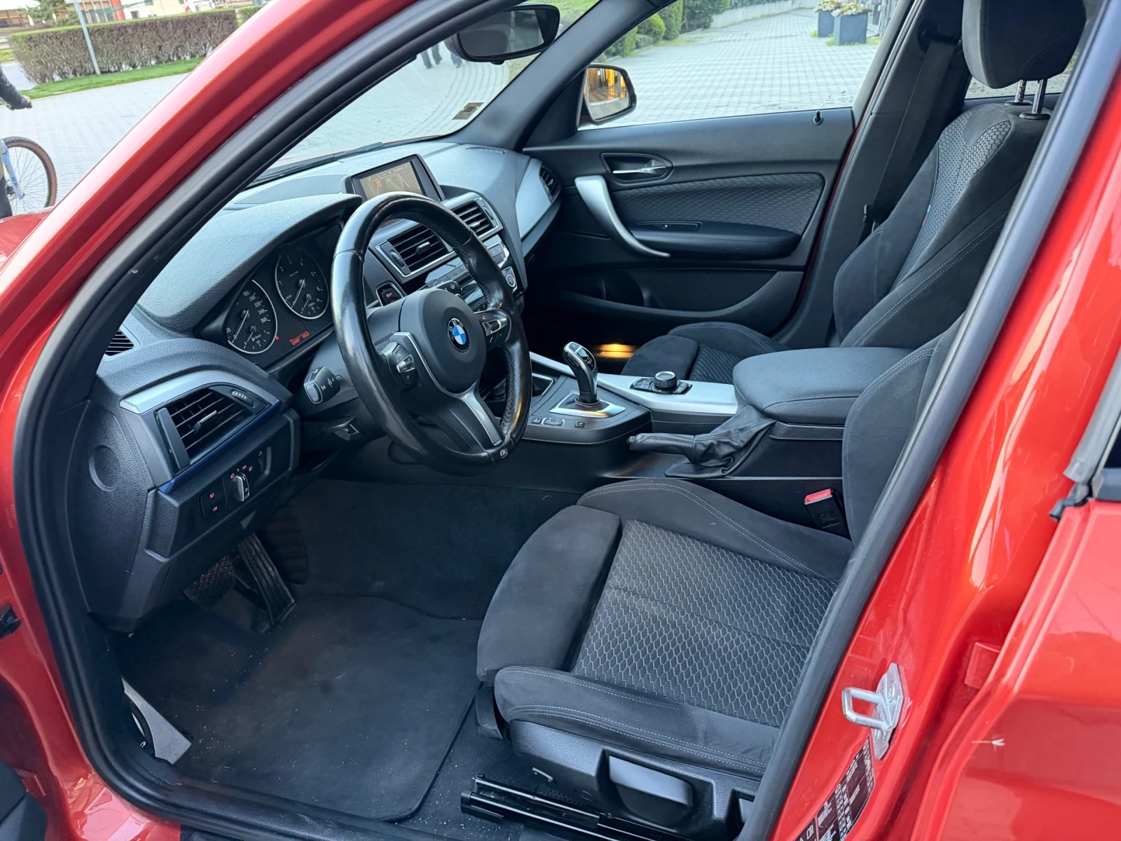 BMW 120 D xDRIVE M-Pack 190к.с. 129х.км, снимка 9 - Автомобили и джипове - 54129824