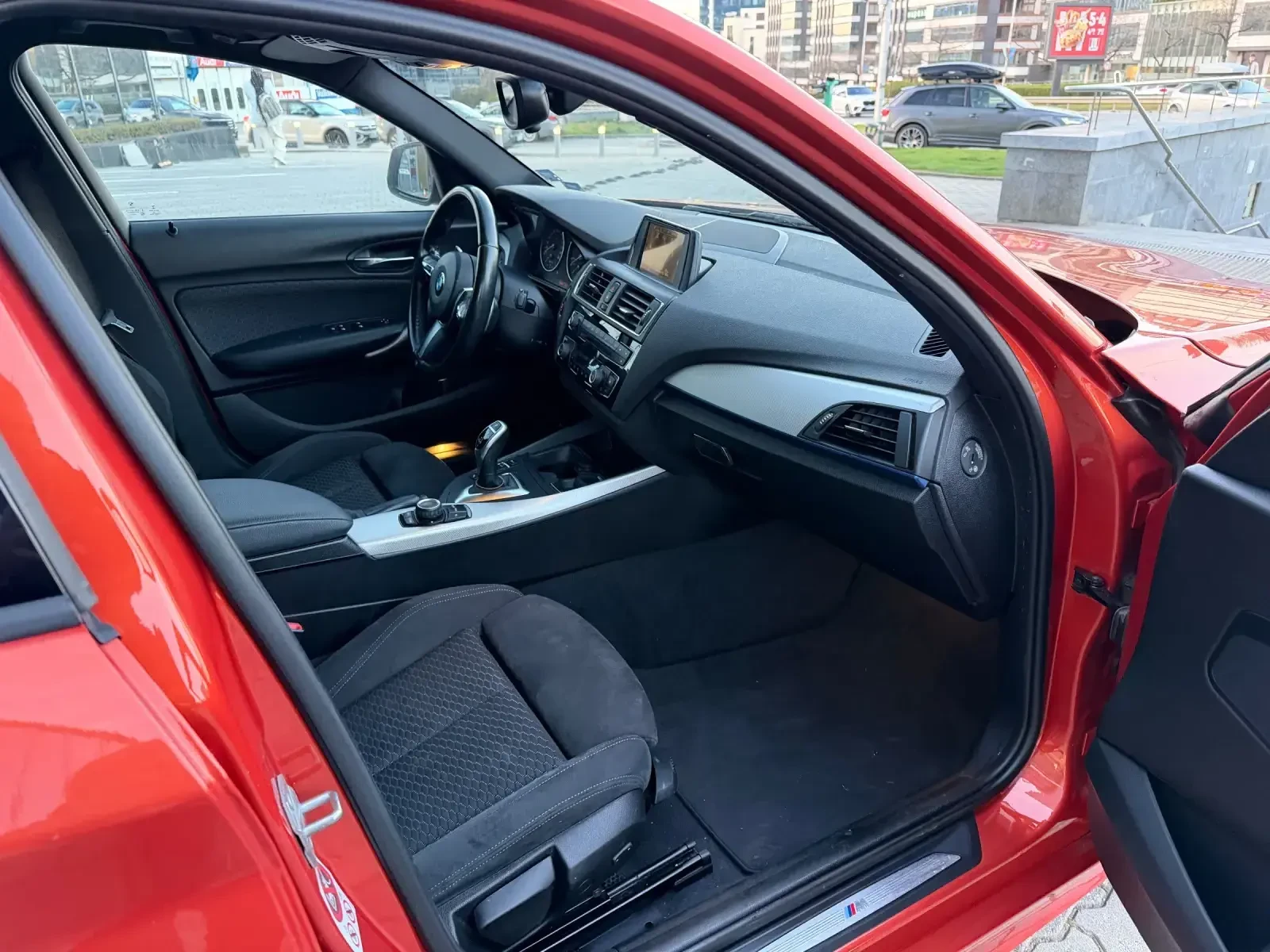 BMW 120 D xDRIVE M-Pack 190к.с. 129х.км, снимка 11 - Автомобили и джипове - 54129824