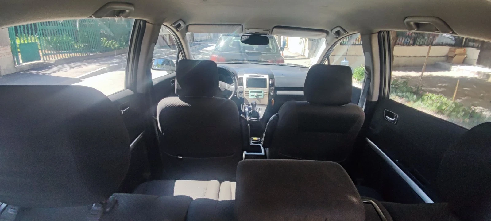 Toyota Corolla verso D4d, снимка 14 - Автомобили и джипове - 54237176
