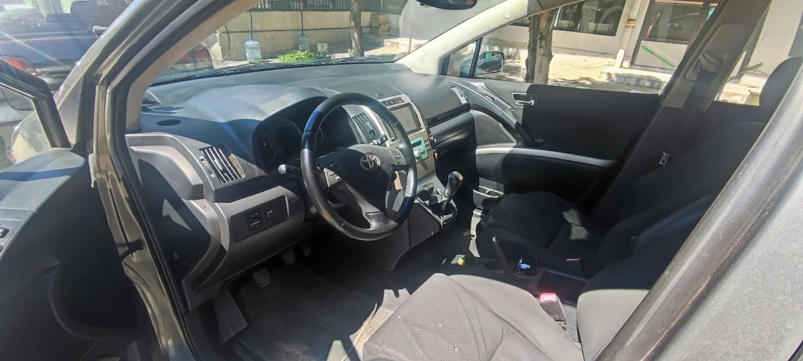 Toyota Corolla verso D4d, снимка 11 - Автомобили и джипове - 54237176