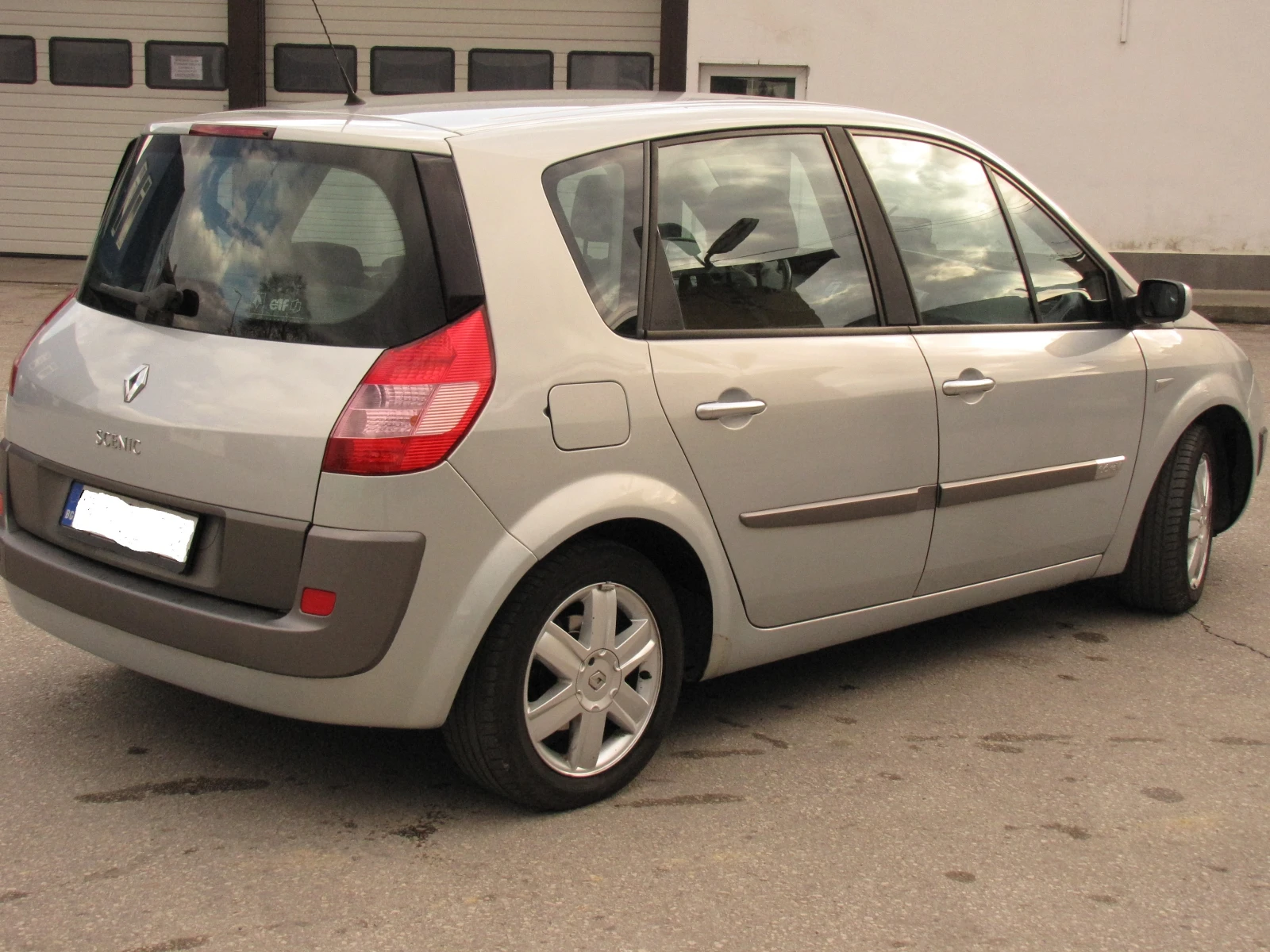 Renault Scenic, снимка 3 - Автомобили и джипове - 54343036
