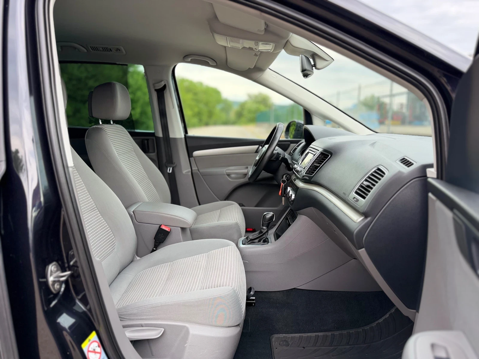 Seat Alhambra 2.0TDi~170hp~АВТОМАТ~НАВИГАЦИЯ, снимка 13 - Автомобили и джипове - 54459366