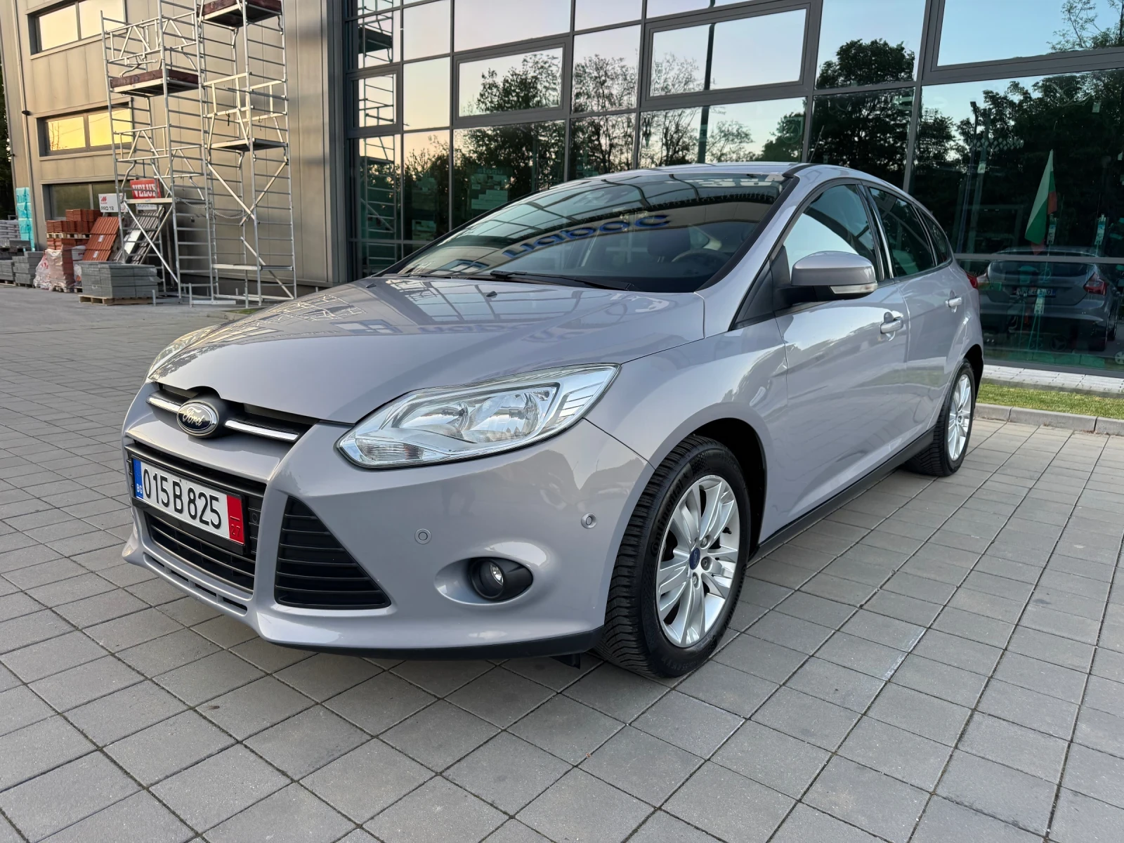 Ford Focus 1.6i Titanium Navi AktivParkAssist ParkPilot Klima