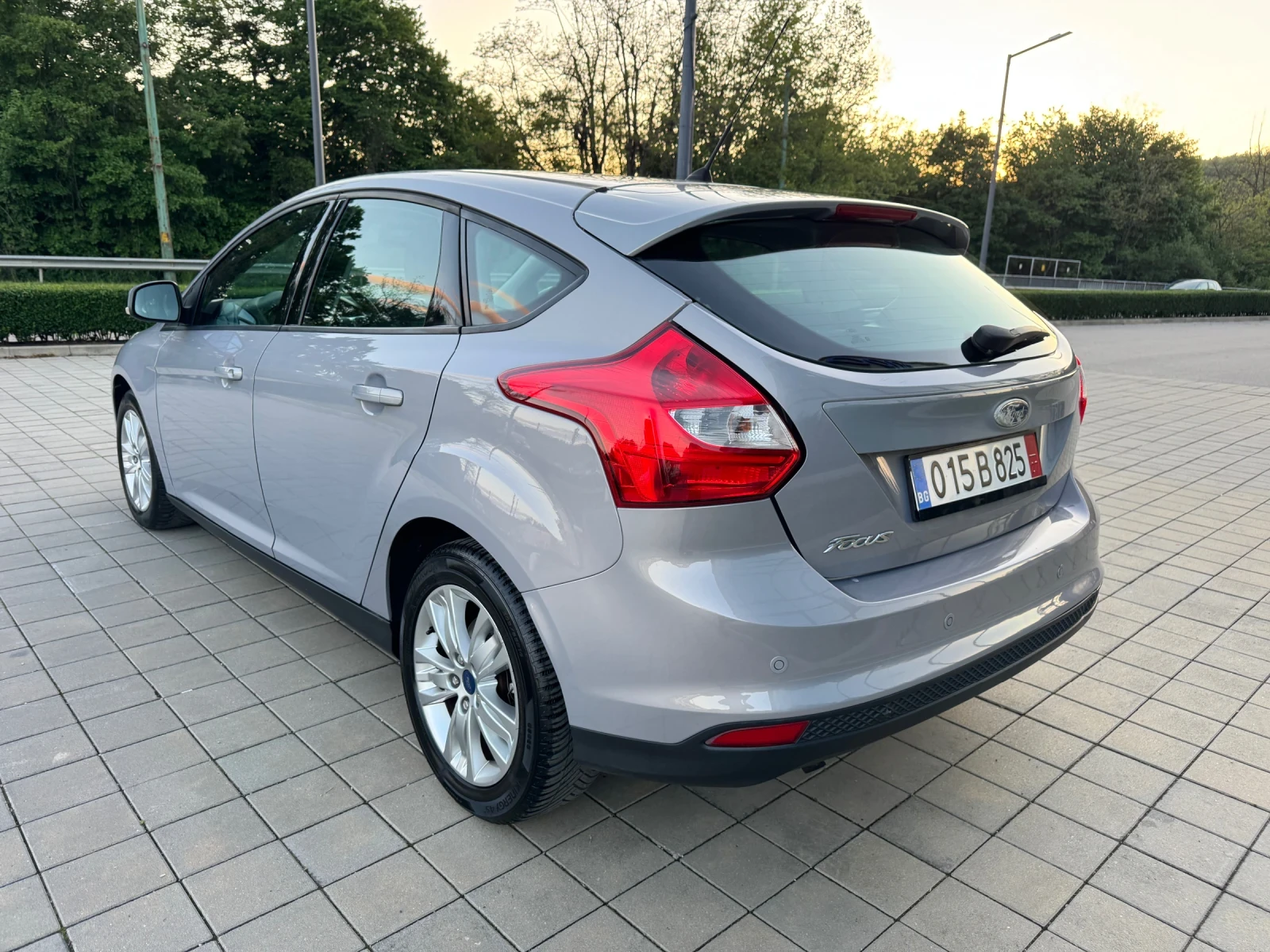 Ford Focus 1.6i Titanium Navi AktivParkAssist ParkPilot Klima, снимка 7 - Автомобили и джипове - 54572818