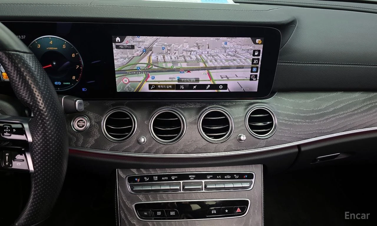 Mercedes-Benz E 350 4MATIC* 360CAMERA* DISTRONIC* BURMESTER* PANOROOF*, снимка 9 - Автомобили и джипове - 54624124