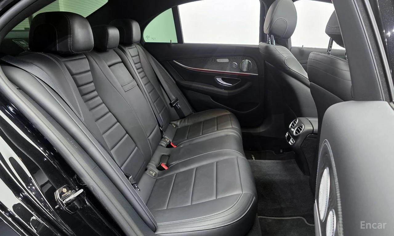 Mercedes-Benz E 350 4MATIC* 360CAMERA* DISTRONIC* BURMESTER* PANOROOF*, снимка 14 - Автомобили и джипове - 54624124