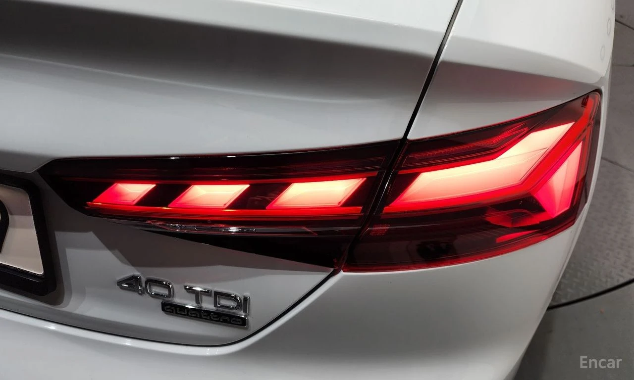 Audi A5 40TDI* PREMIUM* SPORTBACK* DISTRONIC* REAR-CAMERA*, снимка 5 - Автомобили и джипове - 54752639