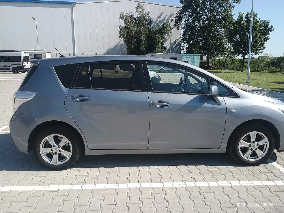 Toyota Verso, снимка 6 - Автомобили и джипове - 55052273
