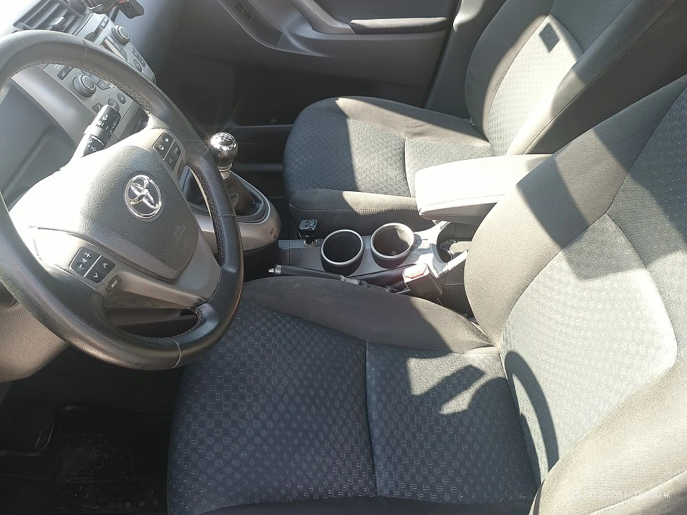 Toyota Verso, снимка 10 - Автомобили и джипове - 55052273