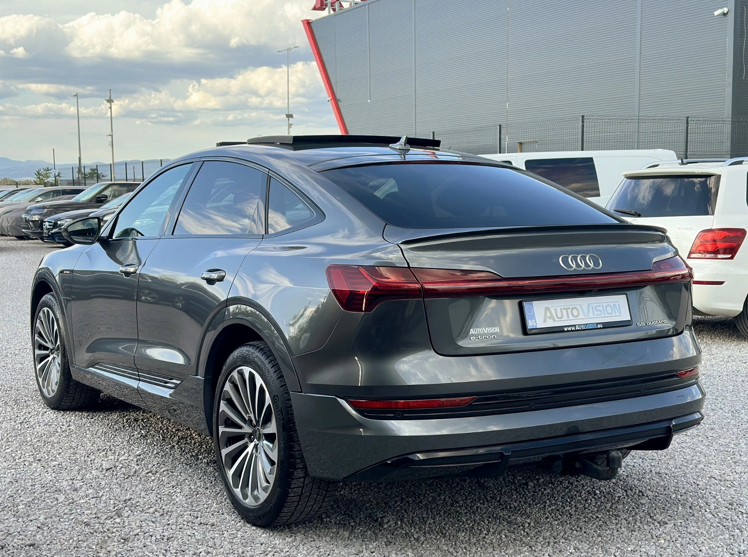 Audi E-Tron 55 SPORTBACK S-LINE PLUS Distronic Head-up Keyless, снимка 2 - Автомобили и джипове - 55243270