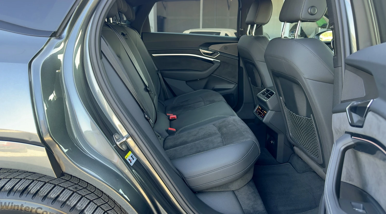 Audi E-Tron 55 SPORTBACK S-LINE PLUS Distronic Head-up Keyless, снимка 13 - Автомобили и джипове - 55243270