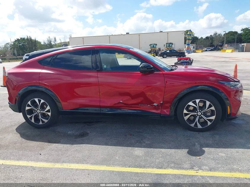 Ford Mustang Mach-E Premium, снимка 13 - Автомобили и джипове - 55288847