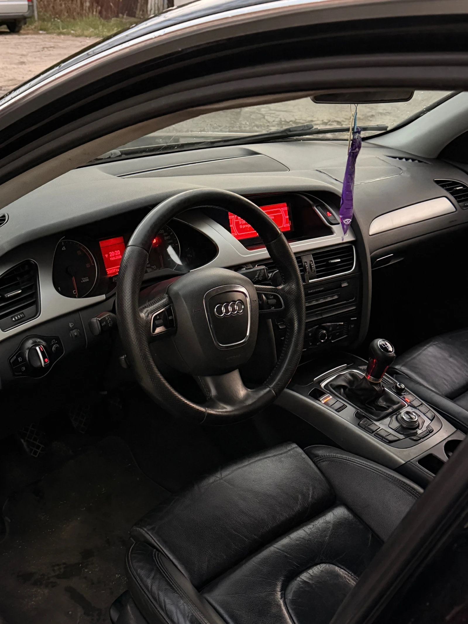 Audi A4, снимка 3 - Автомобили и джипове - 55722521