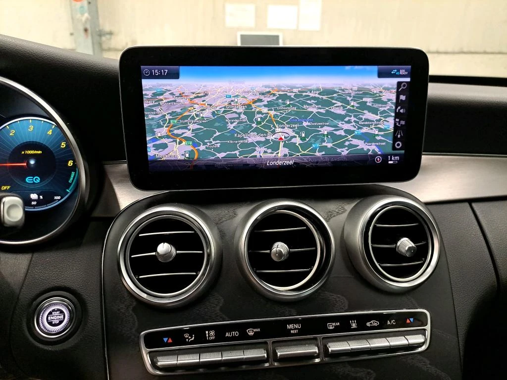 Mercedes-Benz C 300 Hybrid AMG LED-Multibeam, снимка 11 - Автомобили и джипове - 56071457
