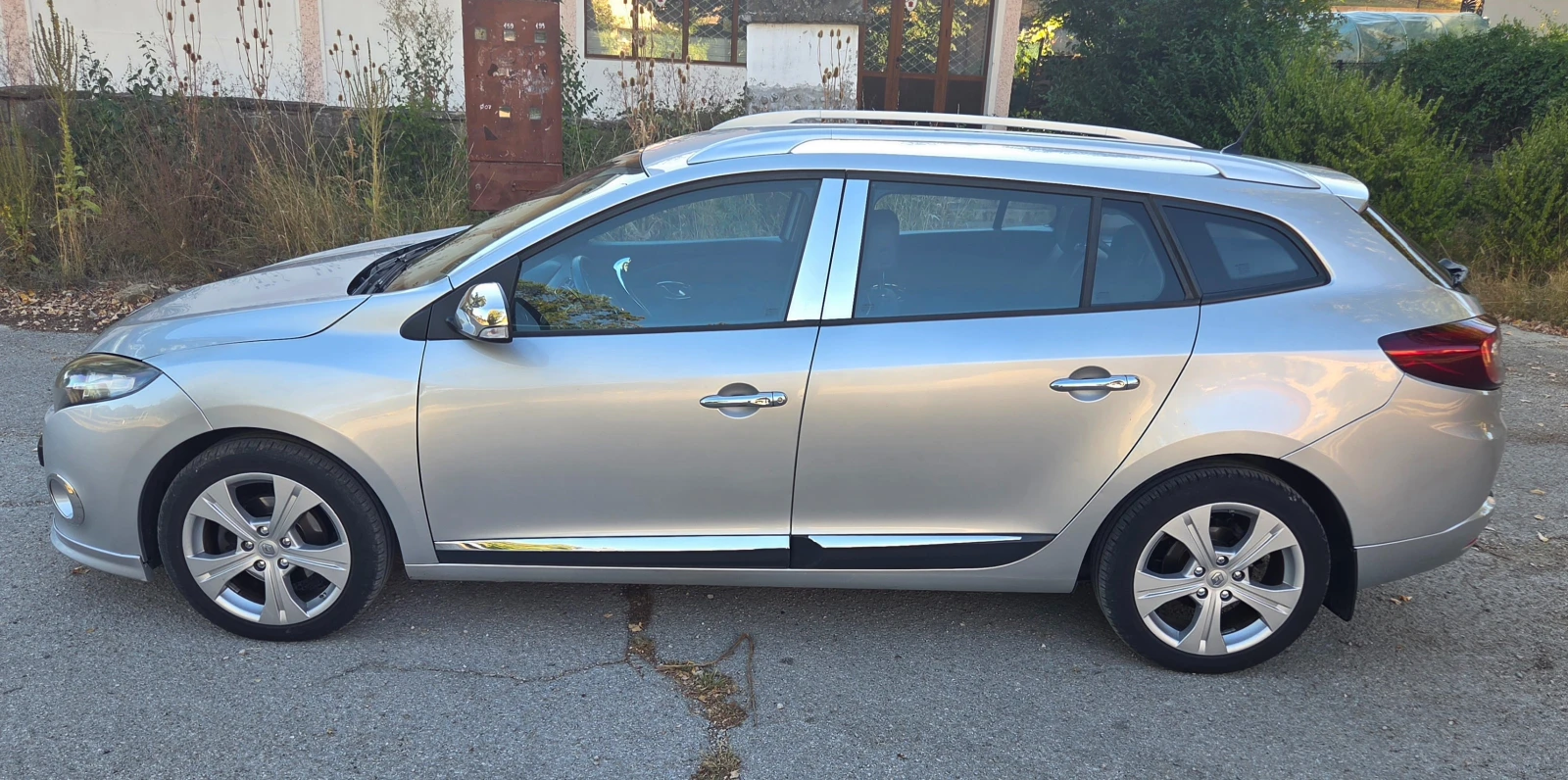 Renault Megane, снимка 3 - Автомобили и джипове - 56192268