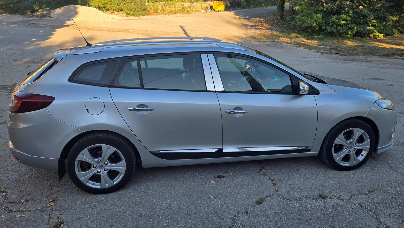 Renault Megane, снимка 6 - Автомобили и джипове - 56192268