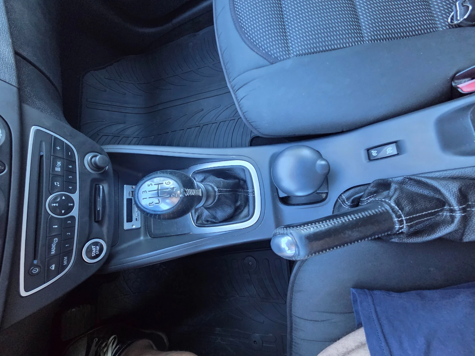 Renault Megane, снимка 10 - Автомобили и джипове - 56192268