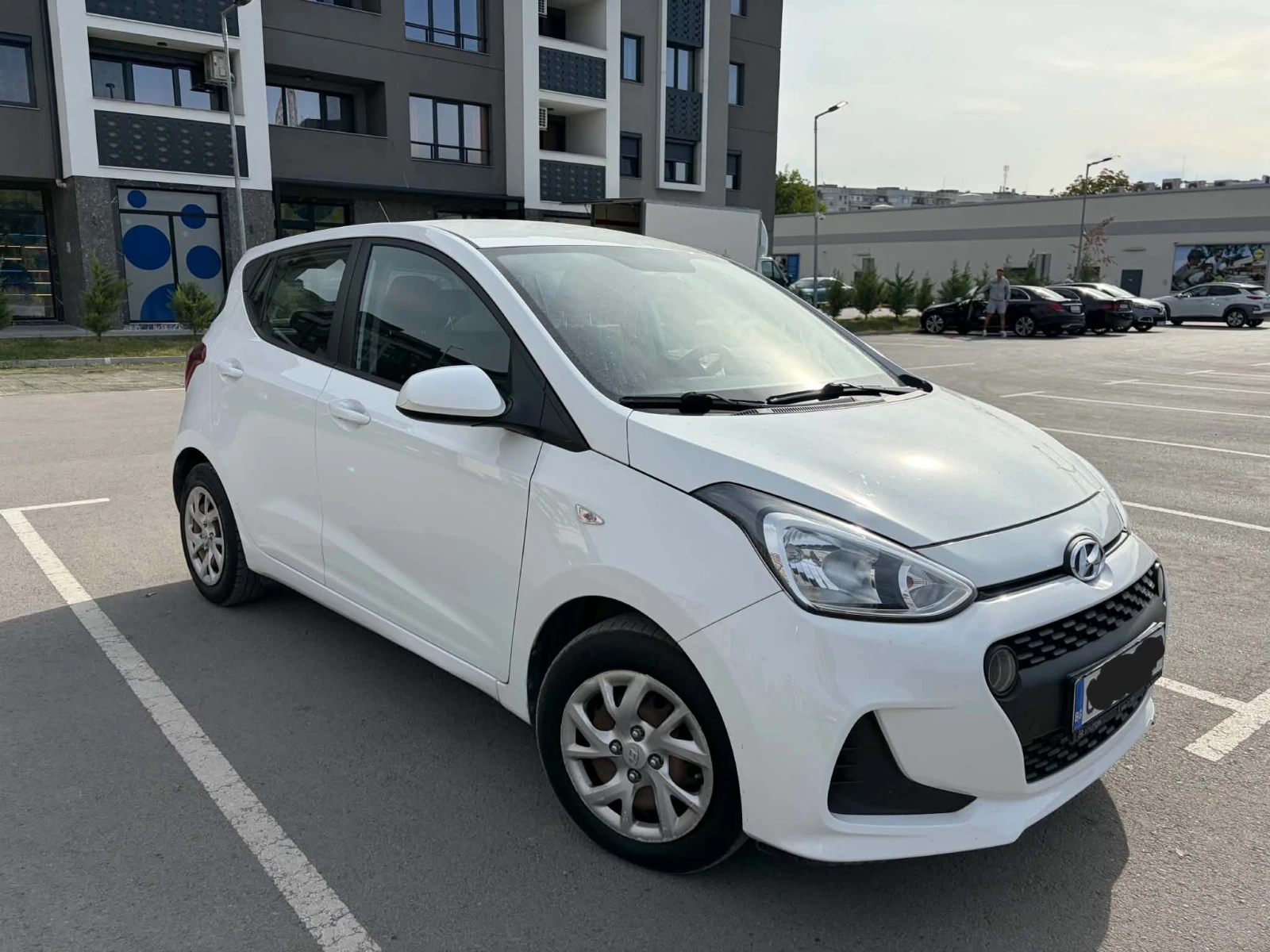 Hyundai I10, снимка 3 - Автомобили и джипове - 56327102