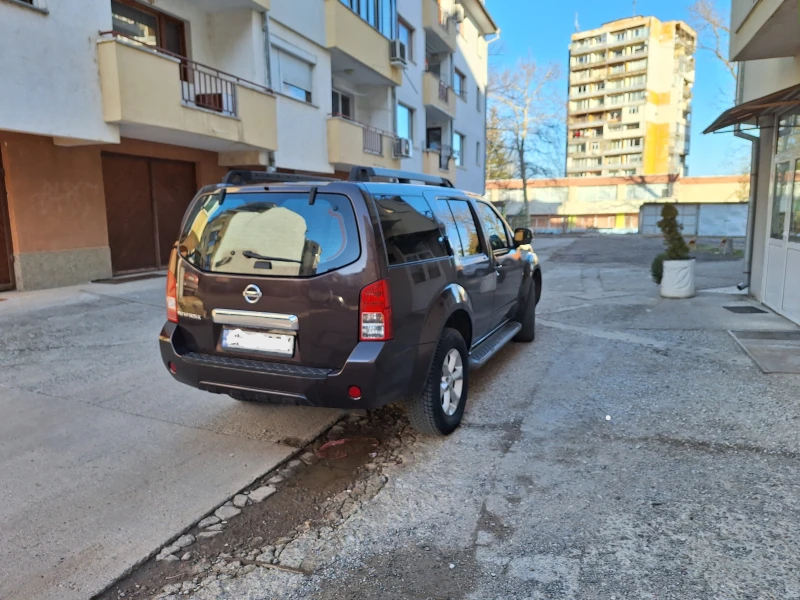 Nissan Pathfinder, снимка 2 - Автомобили и джипове - 48615536