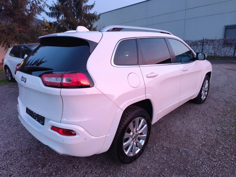 Jeep Cherokee 2.2 TD, снимка 7 - Автомобили и джипове - 52846513