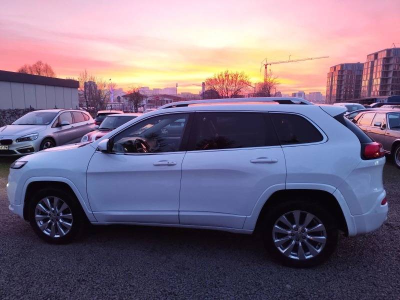 Jeep Cherokee 2.2 TD, снимка 3 - Автомобили и джипове - 52846513