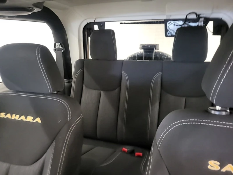 Jeep Wrangler * SAHARA * CARFAX * БЕЗ ПЪРВОНАЧАЛНА ВНОСКА, снимка 13 - Автомобили и джипове - 53379253