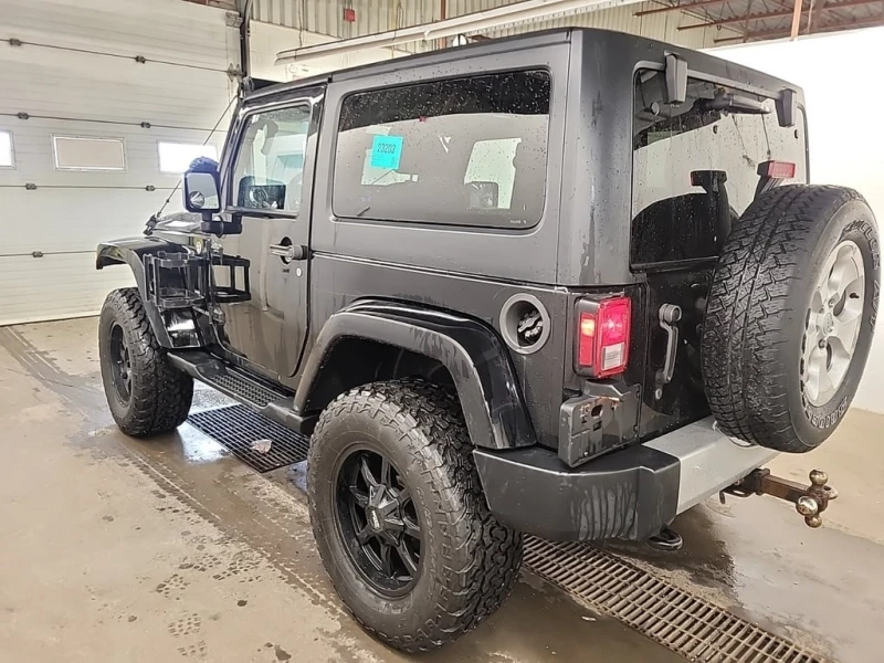 Jeep Wrangler * SAHARA * CARFAX * БЕЗ ПЪРВОНАЧАЛНА ВНОСКА, снимка 4 - Автомобили и джипове - 53379253