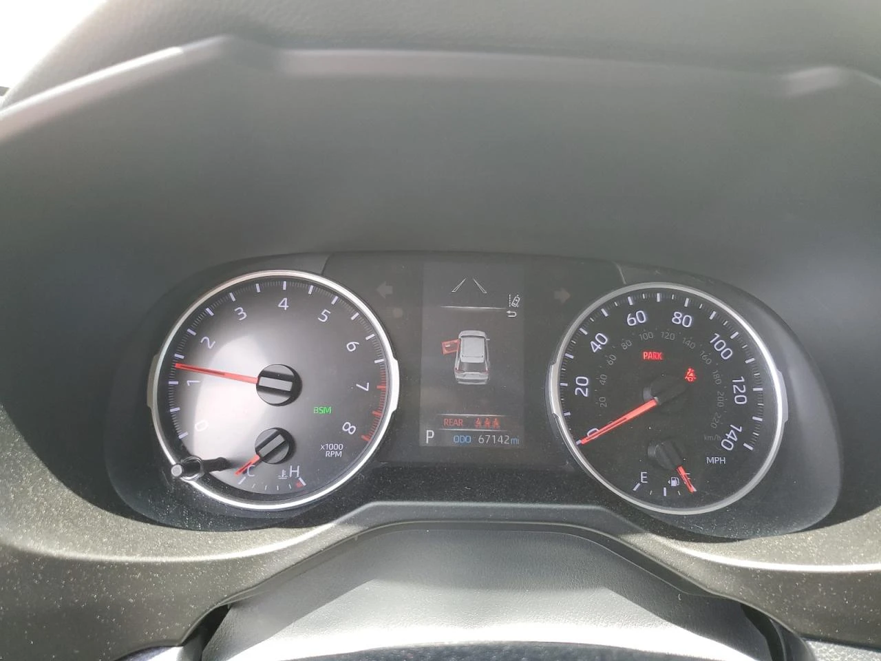 Toyota Rav4 2.5i XLE Premium - Цена с всички такси до България - изображение 9