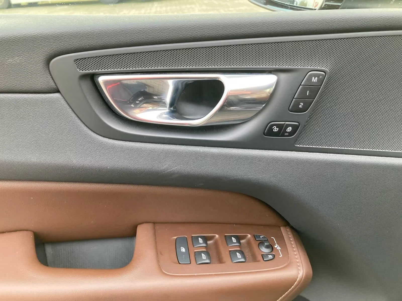 Volvo XC60 B5/INSCRIPTION/235HP/AWD/CAM/MEMO/HUD/KLESS/614f | Mobile.bg   14