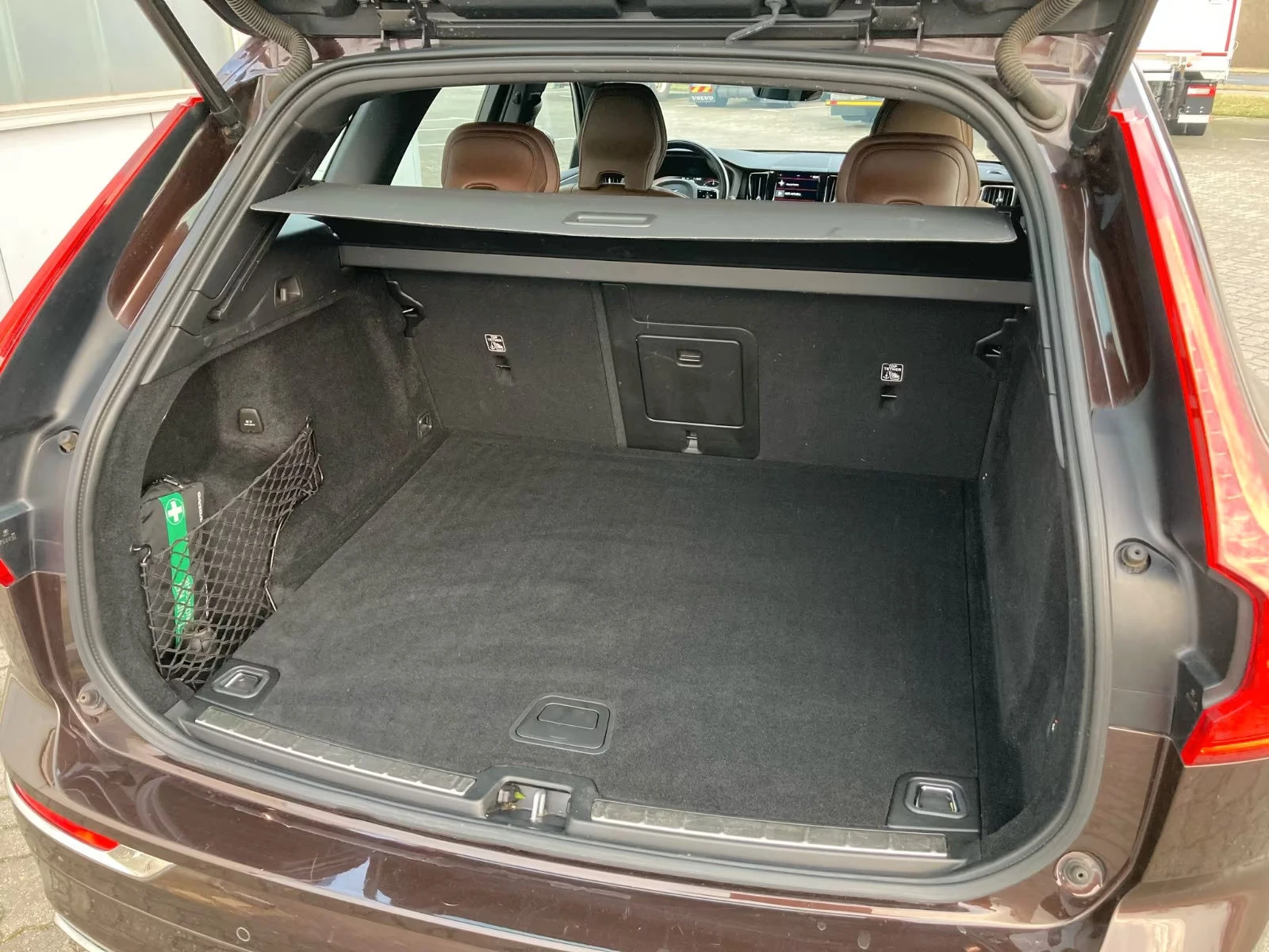 Volvo XC60 B5/INSCRIPTION/235HP/AWD/CAM/MEMO/HUD/KLESS/614f - изображение 5