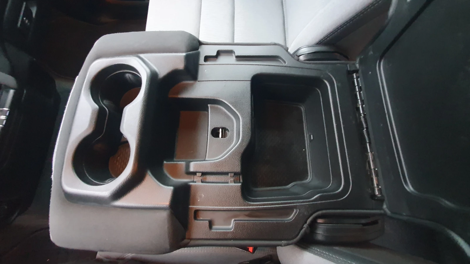 Dodge RAM 1500 5.7 HEMI V8 BIG HORN  | Mobile.bg   13