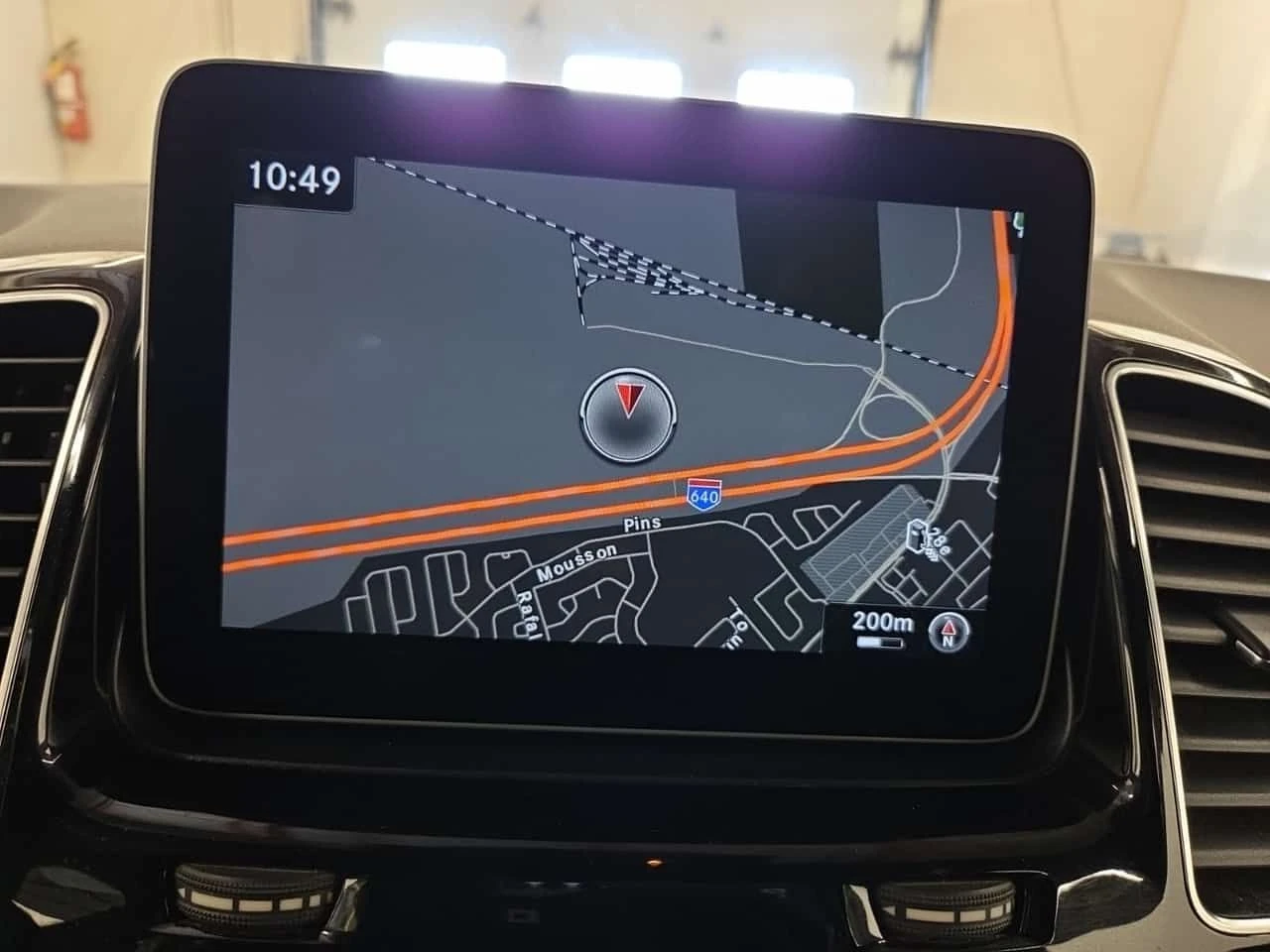 Mercedes-Benz GLE 400 4MATIC * 360 КАМЕРА* ПАНОРАМА* ПОДГРЕВ* , снимка 11 - Автомобили и джипове - 54001828