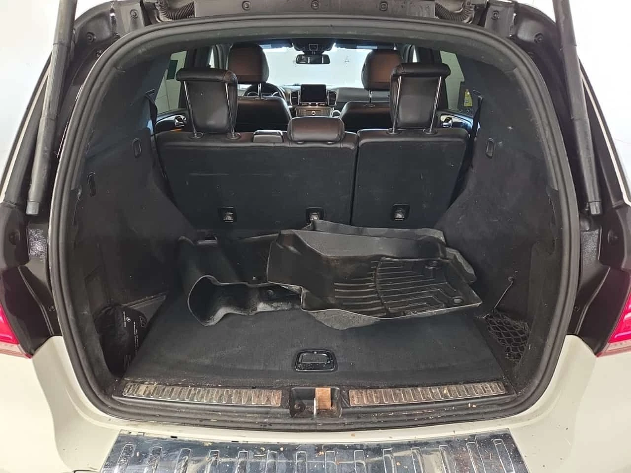 Mercedes-Benz GLE 400 4MATIC * 360 КАМЕРА* ПАНОРАМА* ПОДГРЕВ* , снимка 14 - Автомобили и джипове - 54001828