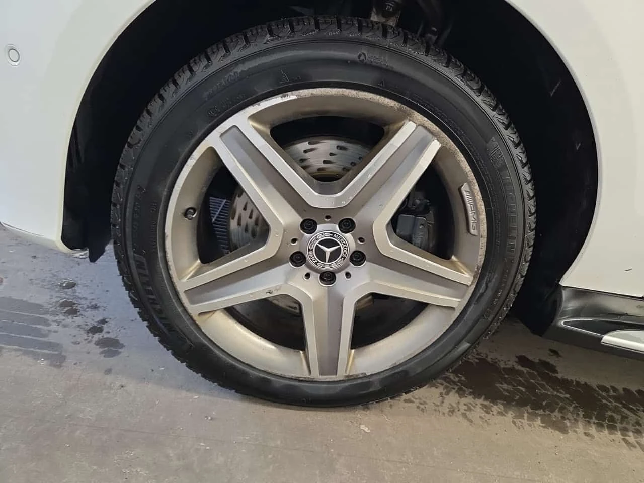 Mercedes-Benz GLE 400 4MATIC * 360 КАМЕРА* ПАНОРАМА* ПОДГРЕВ* , снимка 6 - Автомобили и джипове - 54001828