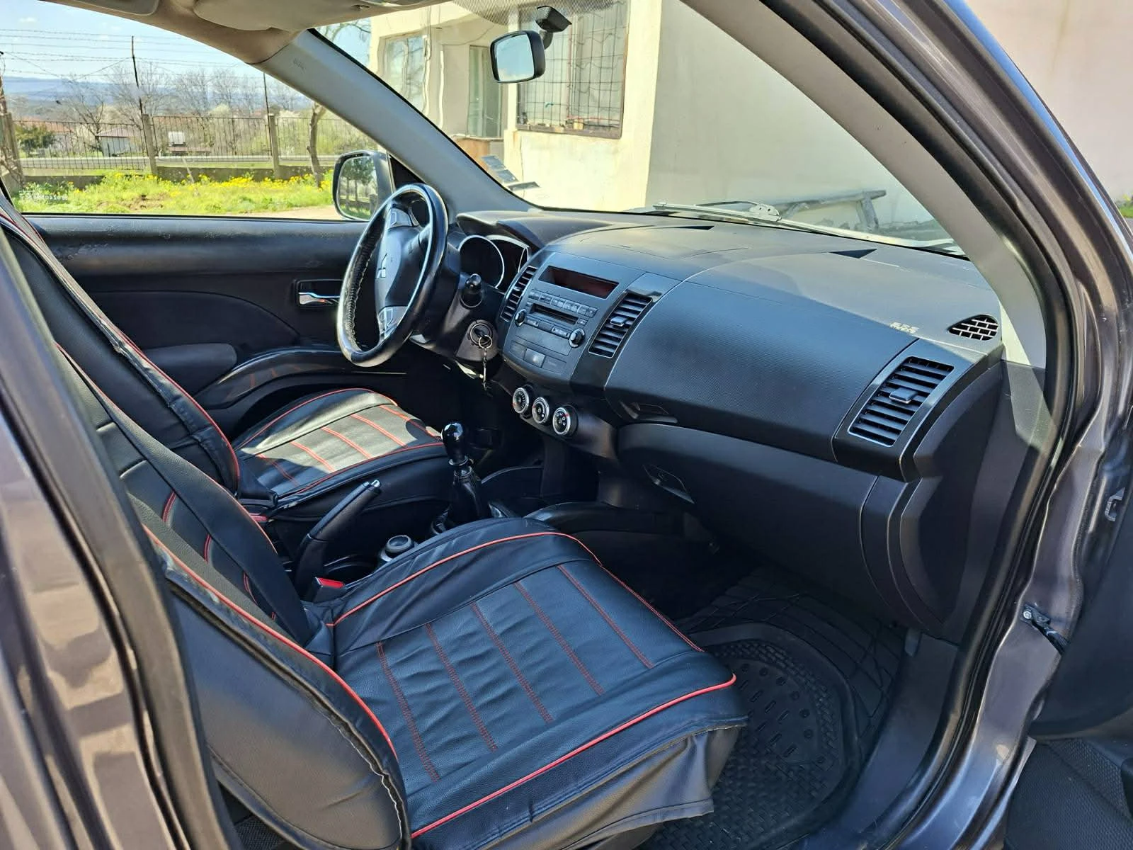 Mitsubishi Outlander, снимка 5 - Автомобили и джипове - 54112509