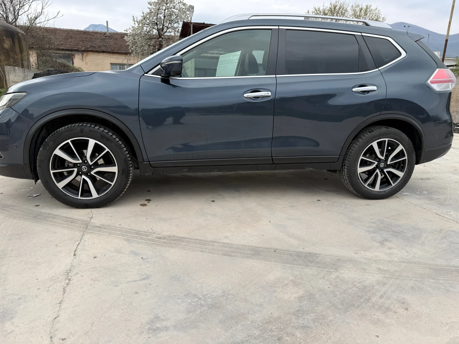 Nissan X-trail 1.6 dci 2WD Tekna 96 kw , снимка 4 - Автомобили и джипове - 54190788