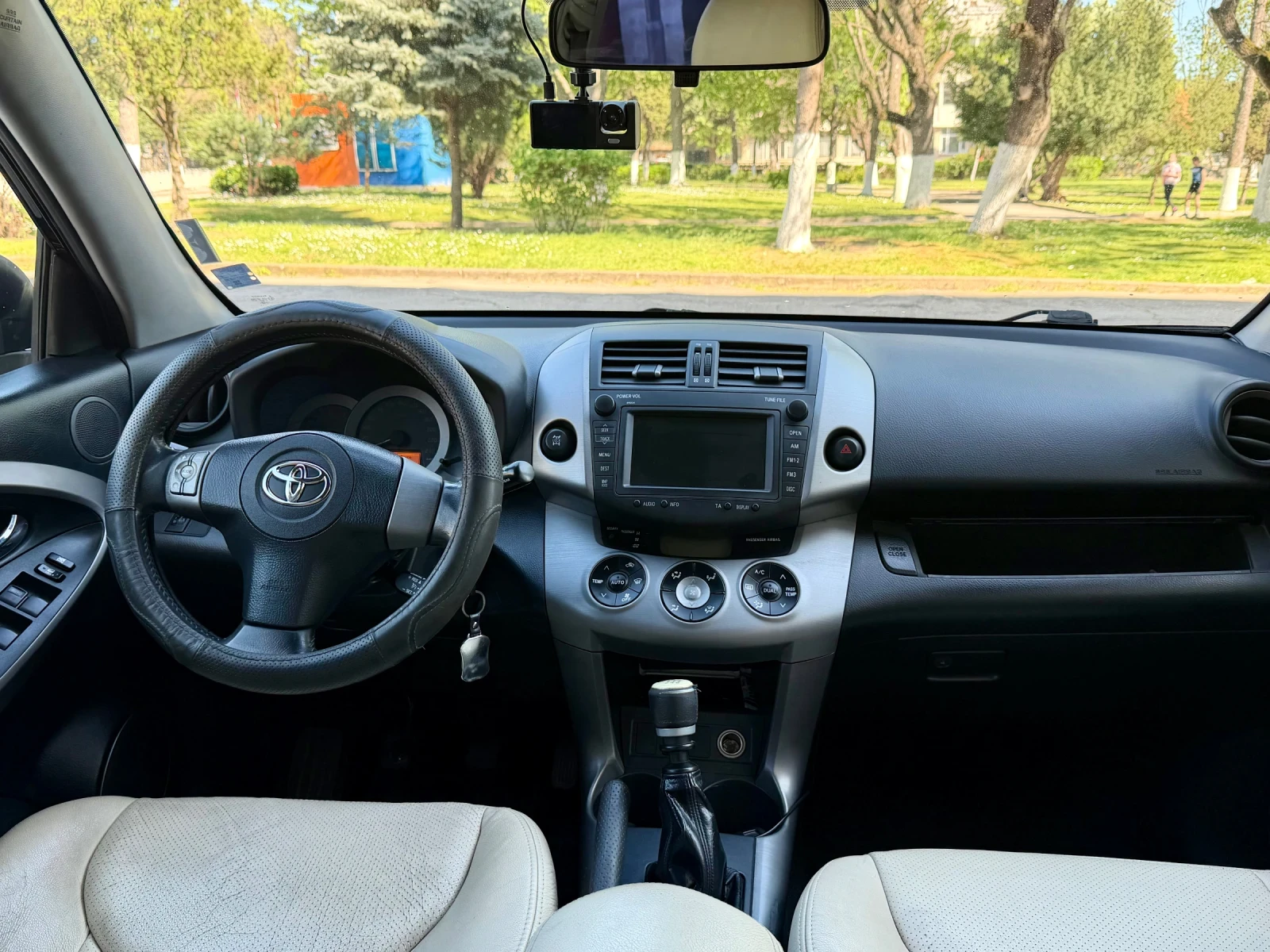 Toyota Rav4 2.2 Dizel, снимка 6 - Автомобили и джипове - 54322950
