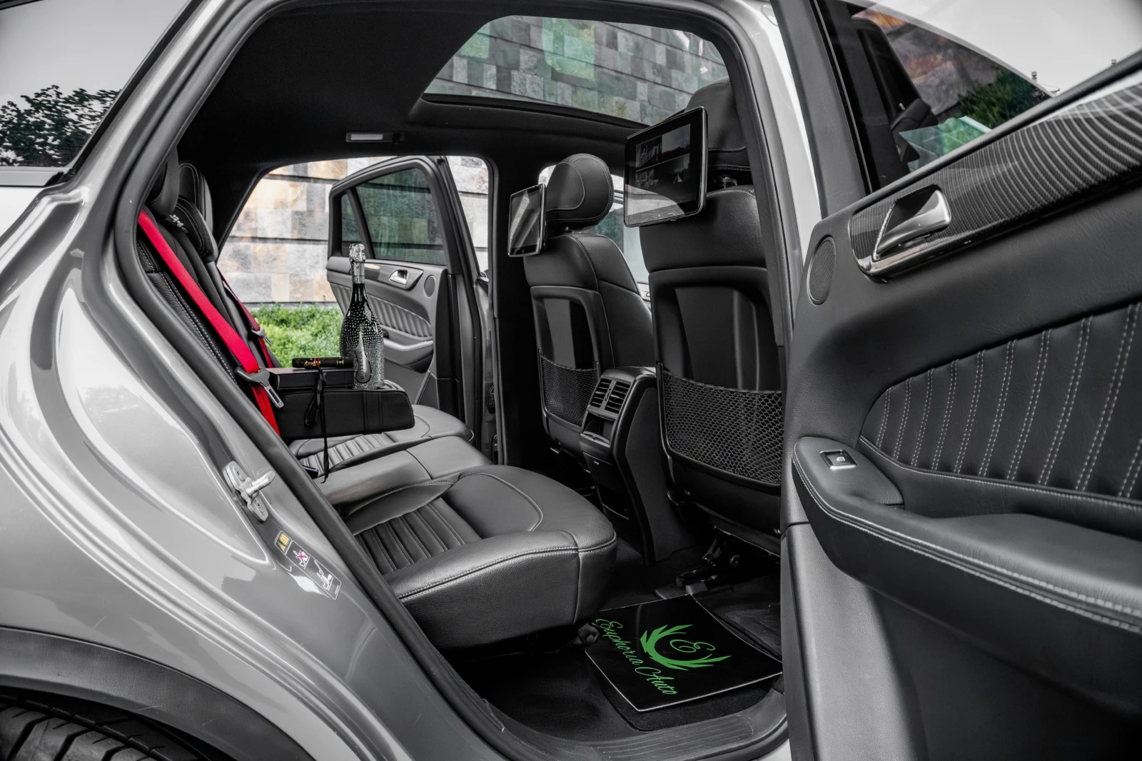 Mercedes-Benz GLE 350 d* 4MATIC* AMG PERFORMANCE* 3XTV* PANO* CARBON* , снимка 11 - Автомобили и джипове - 54347802