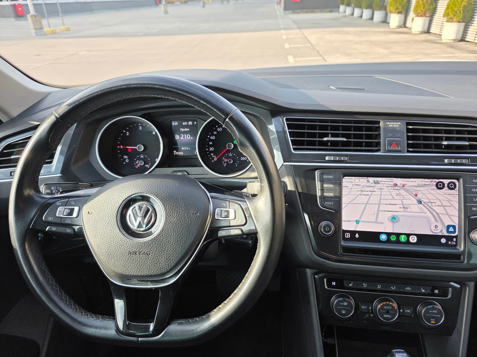 VW Tiguan  II-2.0 TDI-4Motion-Automatic-150hp, снимка 9 - Автомобили и джипове - 54385833