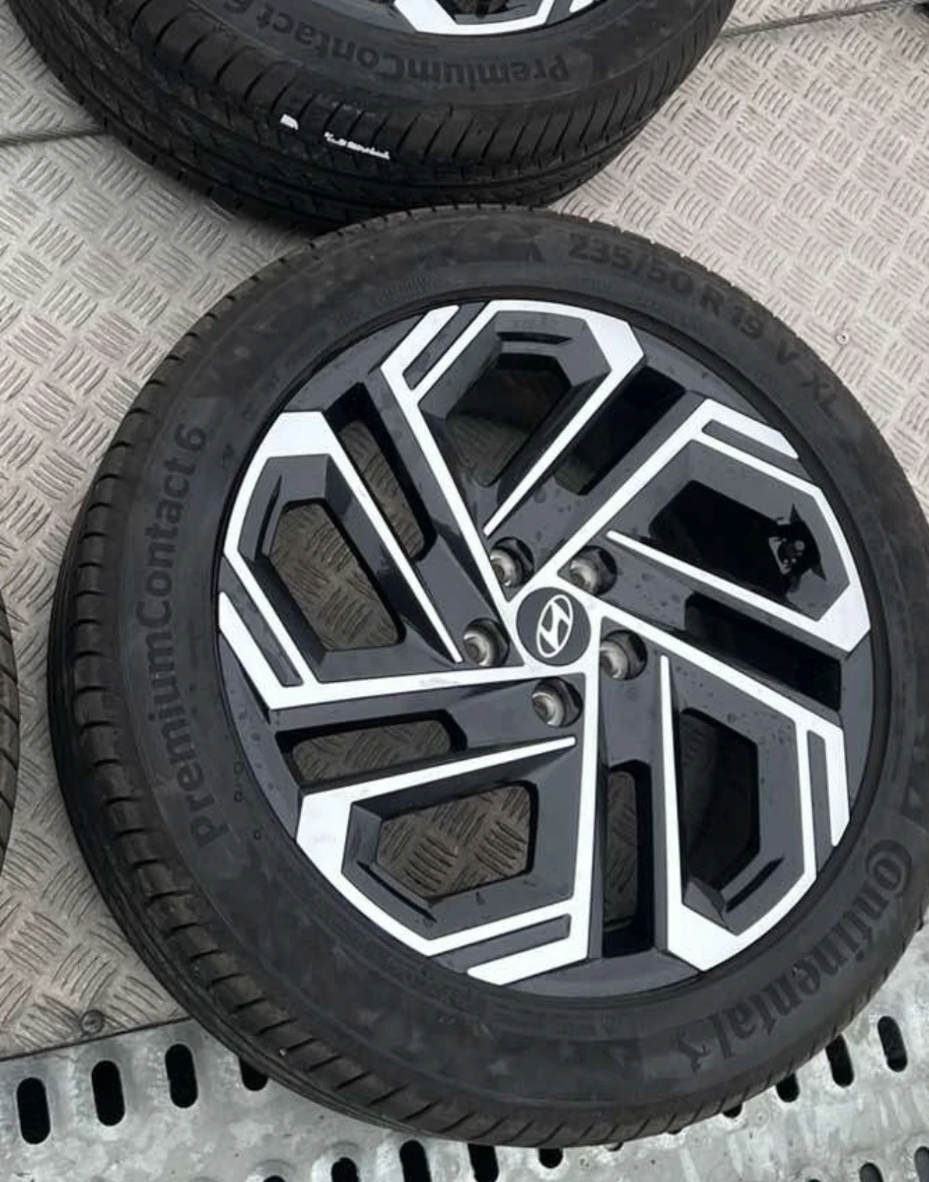 Hyundai Tucson 1.6 Mild hybrid , снимка 10 - Автомобили и джипове - 54768678