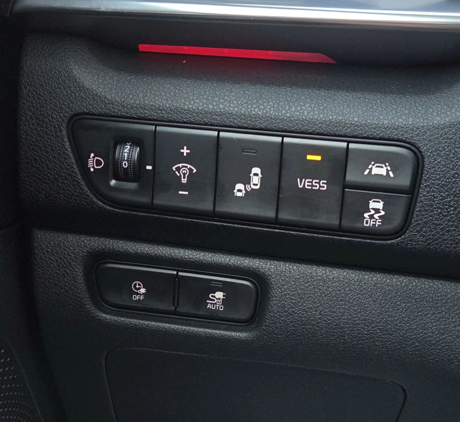 Kia Niro SOH100%/Premium/В ГАРАНЦИЯ/СЕРВИЗНА КНИЖКА, снимка 14 - Автомобили и джипове - 54982597