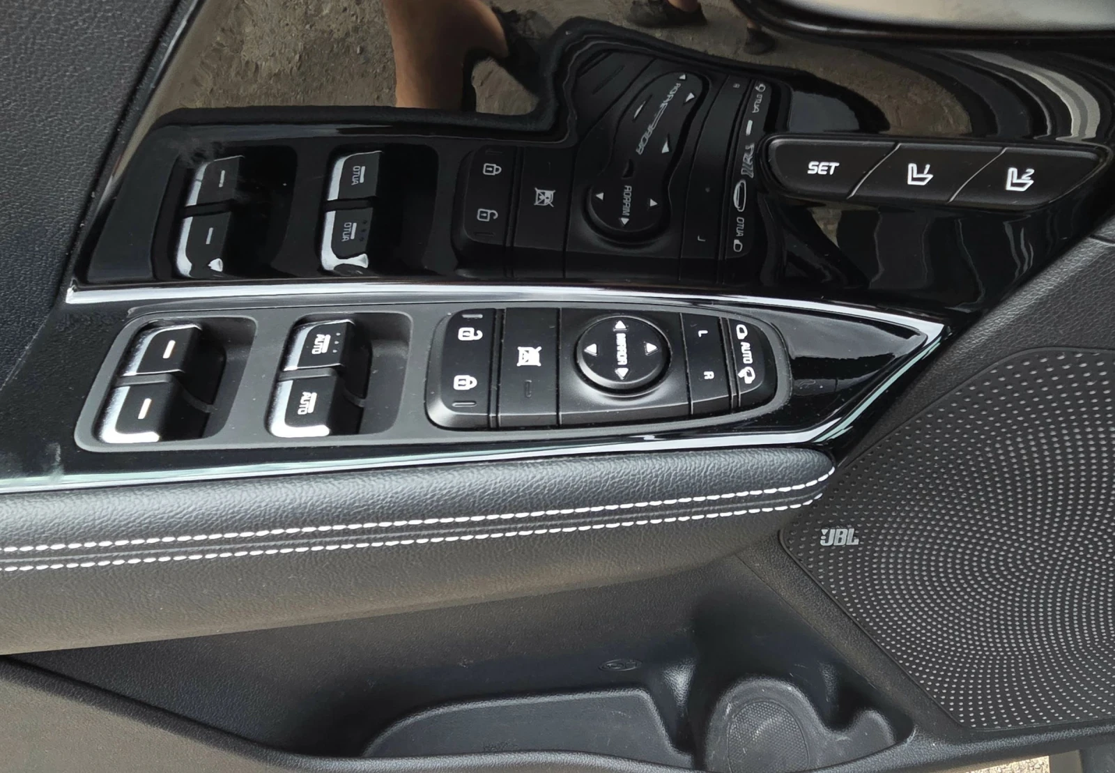 Kia Niro SOH100%/Premium/В ГАРАНЦИЯ/СЕРВИЗНА КНИЖКА, снимка 9 - Автомобили и джипове - 54982597