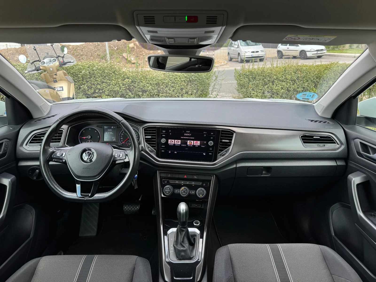 VW T-Roc 2.0TDI* DSG* Full Led, снимка 11 - Автомобили и джипове - 55539683