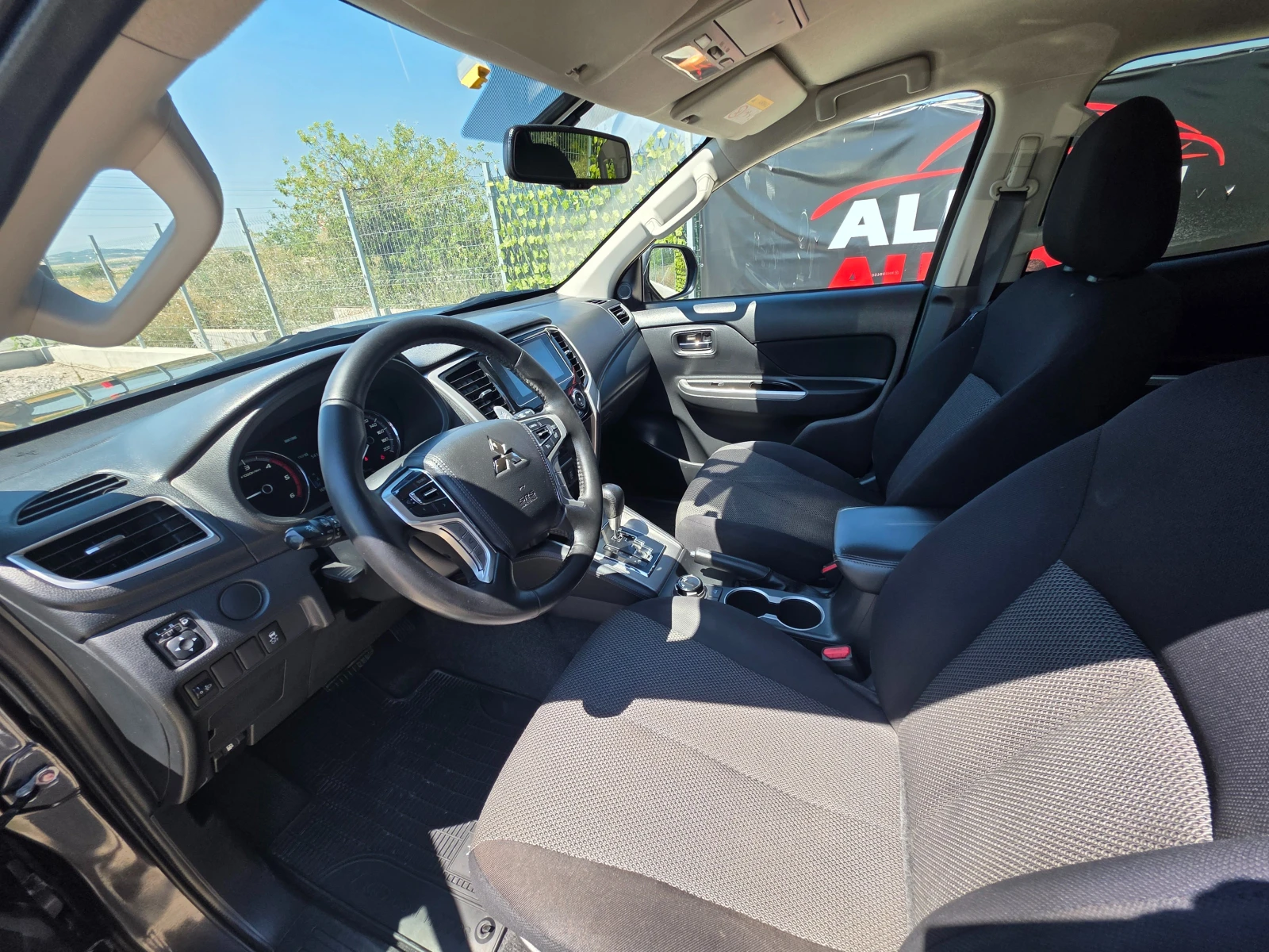 Mitsubishi L200 V-Double Cab- 2.3d-4WD-Automatic-facelift, снимка 12 - Автомобили и джипове - 55570143